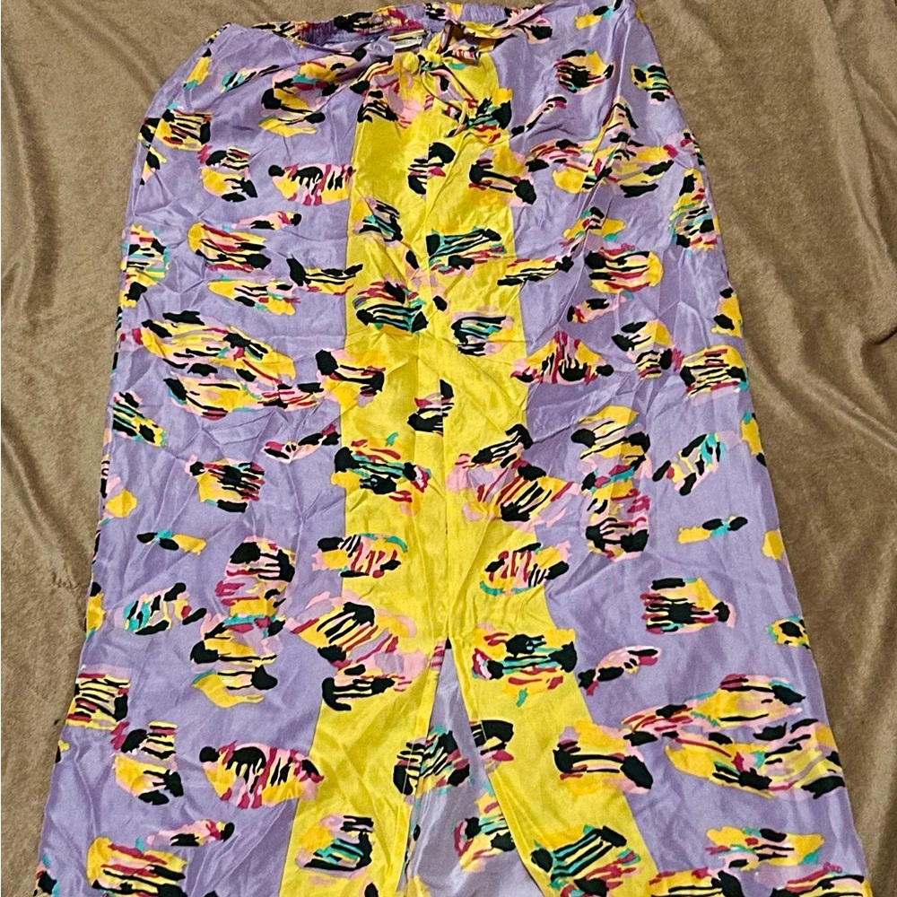 A line maxi silk skirt. Multicolored design. Perfect statement piece by Done.